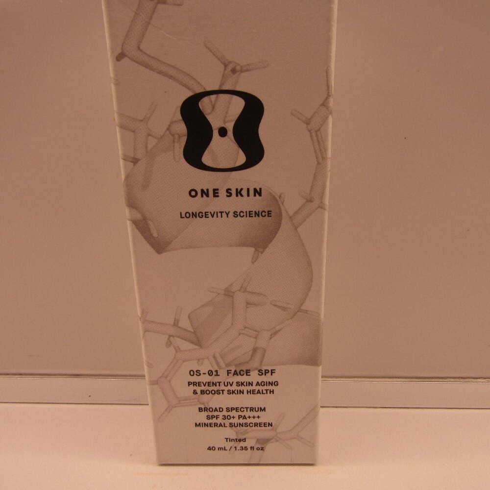 OneSkin OS-01 Face SPF Broad Spectrum SPF30+--Tinted. NIB